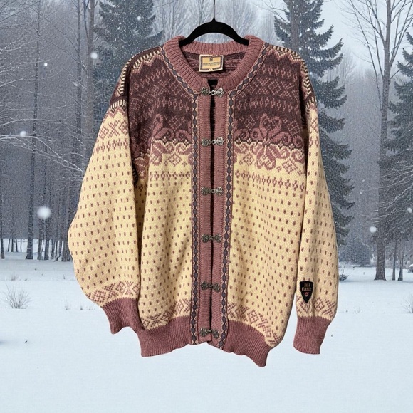 Dale of Norway Vintage Dale Classic Mauve, Ivory, Plum Cardigan (1988-1996). - Picture 4 of 15